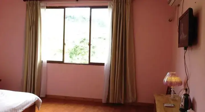 Longsheng: Long Sheng Long Ji Xing Yao Inn