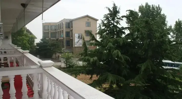 Циньхуандао: Beidaihe East Beach Seaview Hotel