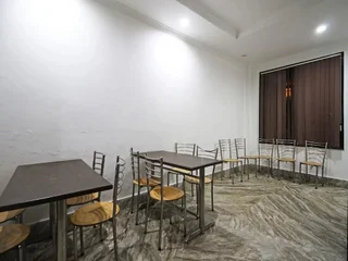 Шринагар: Hotel Broadway