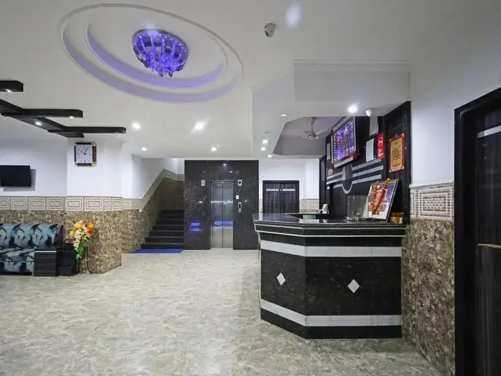Шринагар: Hotel Broadway