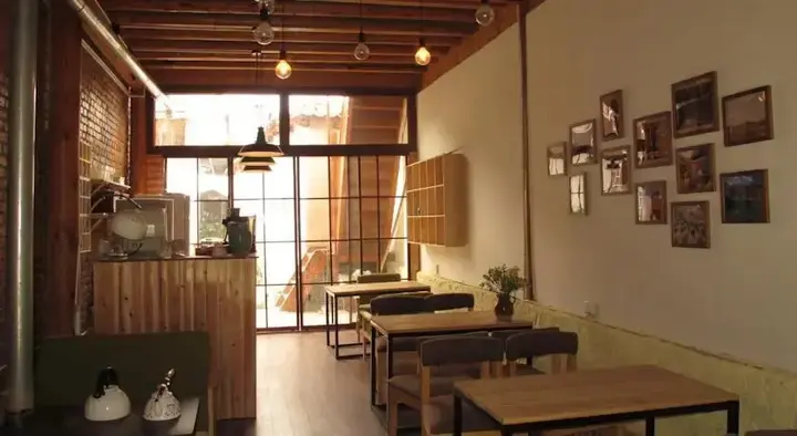 Шангри-Ла: Shangri-la Ns Kitchen & Lodge