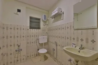 Ахмедабад: OYO Rooms Sola SG Highway 2