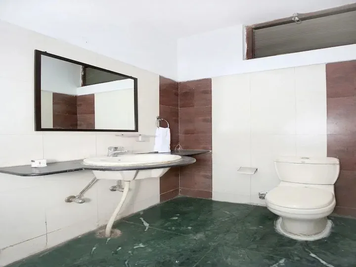 Чандигарх: OYO Rooms Sector 7 Madhya Marg