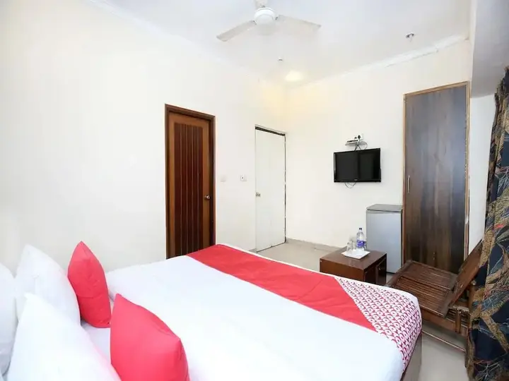 Чандигарх: OYO Rooms Sector 7 Madhya Marg
