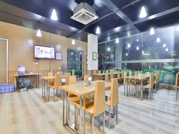 Гандхинагар: Infocity Club And Resort By OYO Rooms
