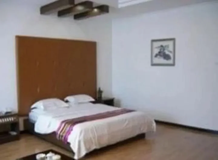 Байшань: Guangze Inn