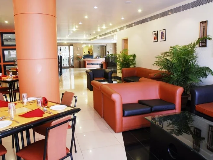 Гувахати: World Choice Vishwaratna Prestige Hotel