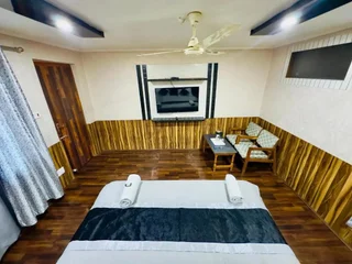 Шринагар: Hotel Luxury Inn
