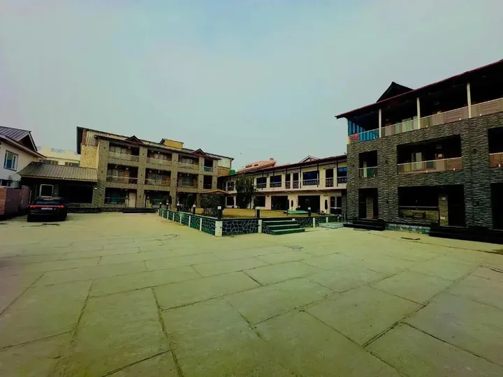 Шринагар: Hotel Luxury Inn