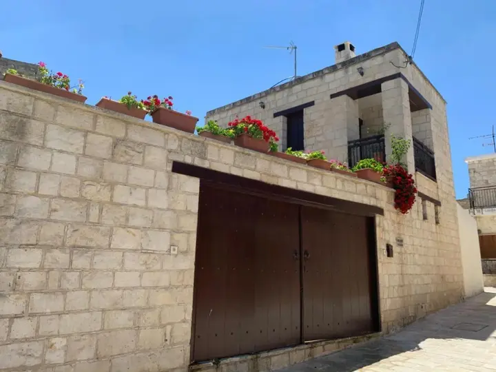 Пейя: Villa Saint George Stone Costa Demetriou