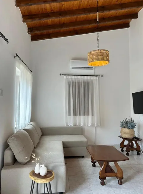 Пейя: Villa Saint George Stone Costa Demetriou