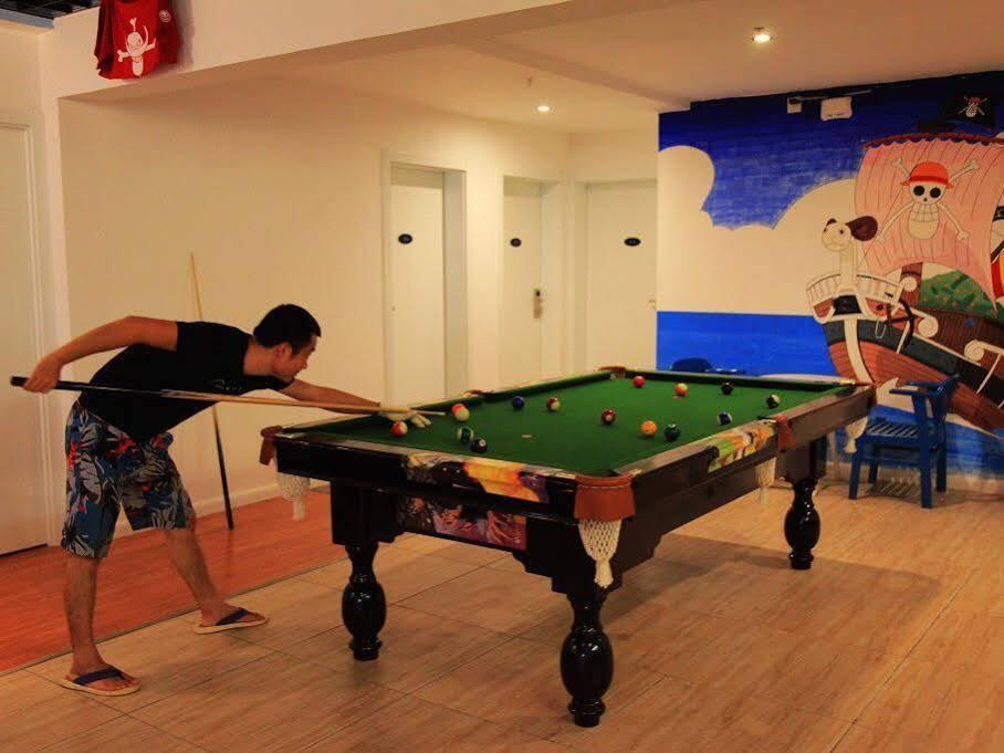 Цзинхун: Riverside International Hostel