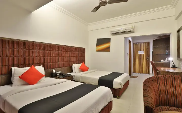 Бхаруч: Capital O 23123 Hotel Kohinoor