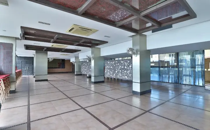 Бхаруч: Capital O 23123 Hotel Kohinoor