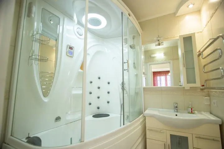Красноярск: Dvukhkomnatnaya kvartira Planeta Apartments