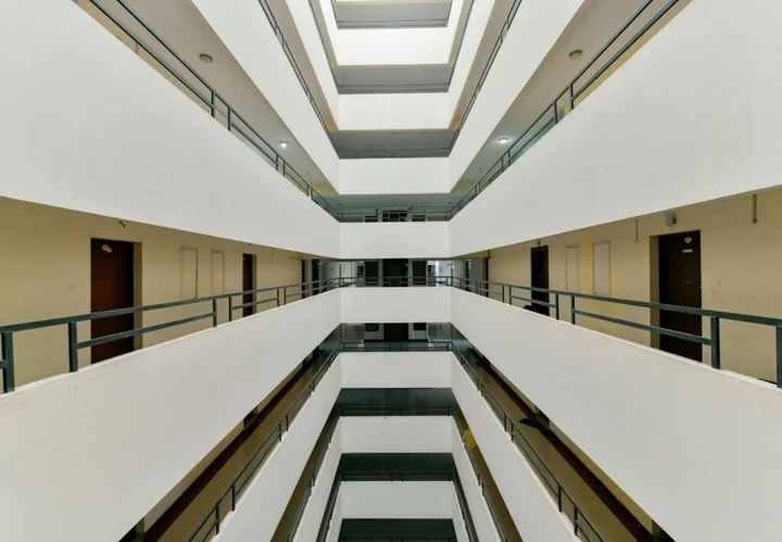 Эрамаллур: Plaza Suites