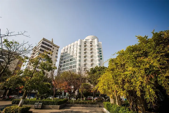 Шаогуань: Yutian Hotel