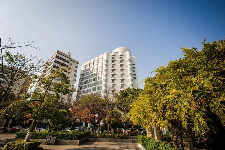 Шаогуань: Yutian Hotel
