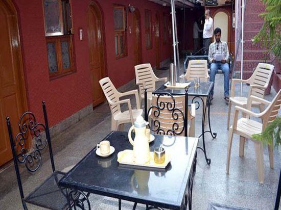 Наинитал: Hotel Ahuja