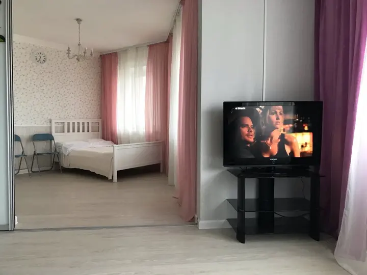 Красноярск: Апартаменты на Дмитрия Мартынова 24