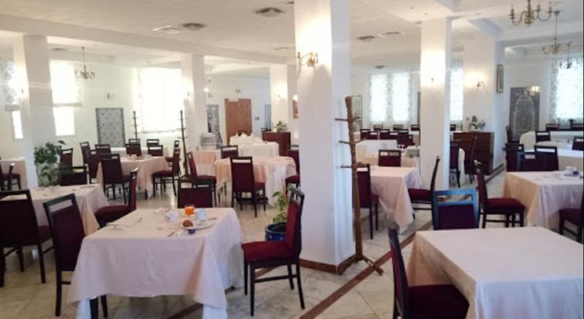 Тагит: Hôtel Taghit Saoura