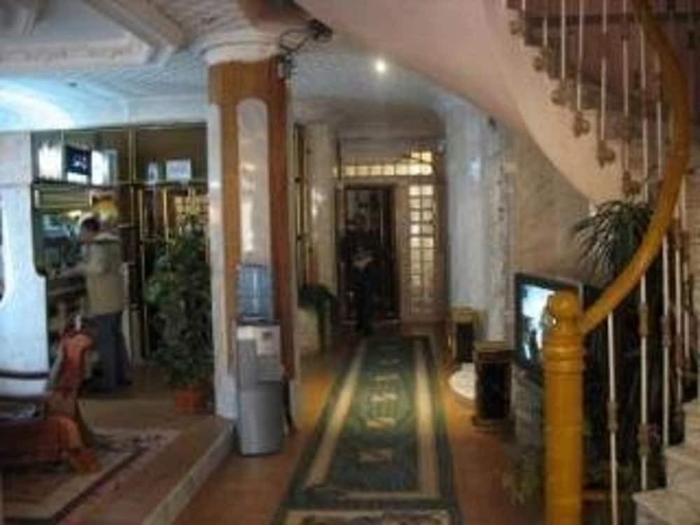 Сетиф: Hôtel Frantz Fanon