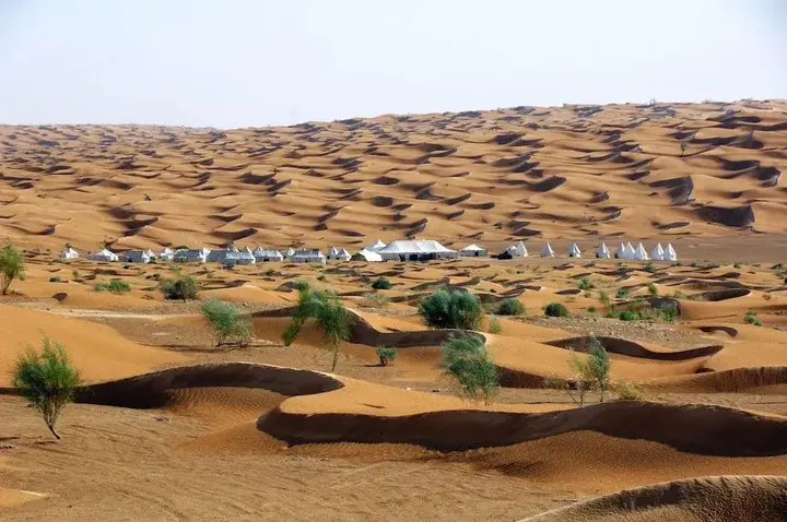 Национальный парк Джебил: Camp Mars