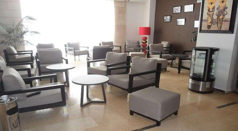 Бир-эль-Джир: Hôtel Hadil