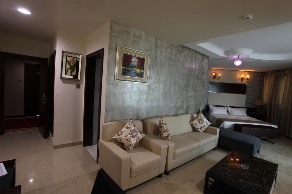 Эль-Хруб: Hotel El Khayem