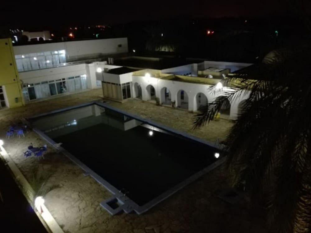 Бискра: Hotel Les Zibans