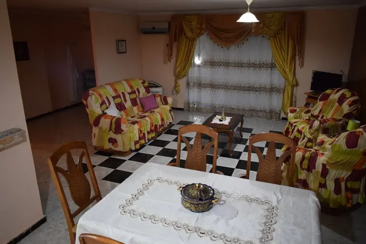 Скикда: La Casa  Skikda Jeandarc