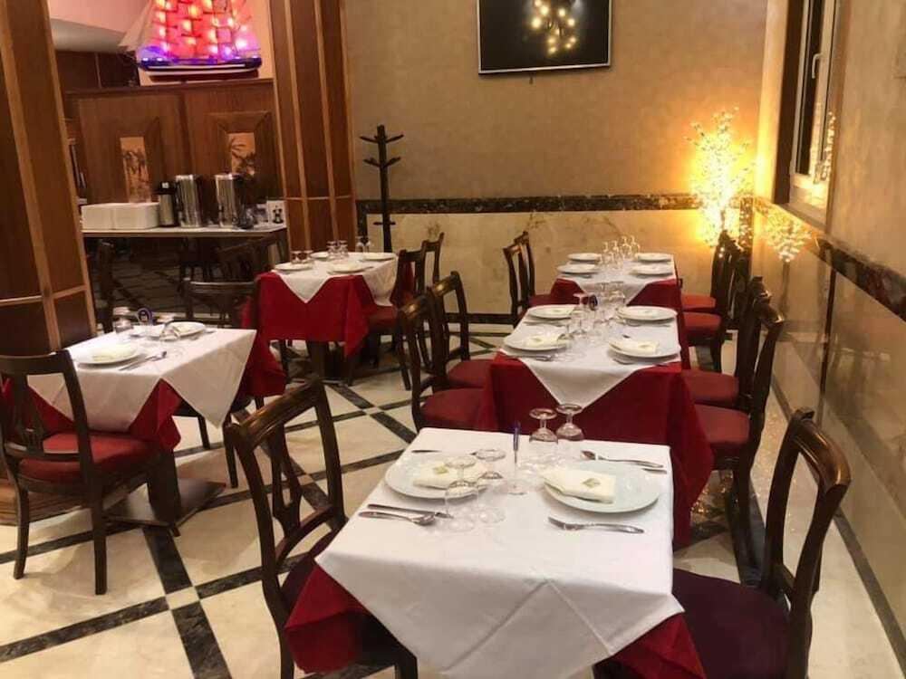 Бискра: Hotel Vescera