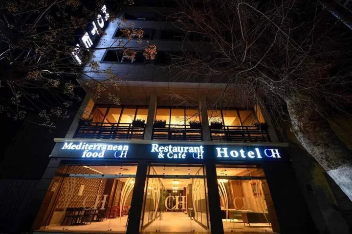Батна: Hotel Chaker