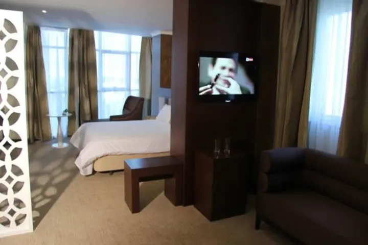 Бордж-Бу-Арреридж: Hotel Beni Hamad