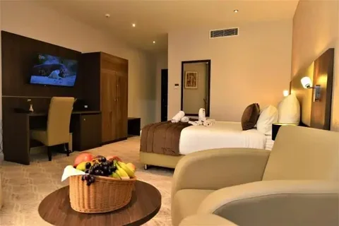 Бир-эль-Джир: Hotel MF