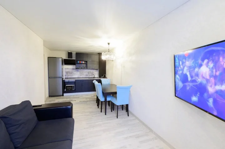 Владимир: Апартаменты Home Away From Home