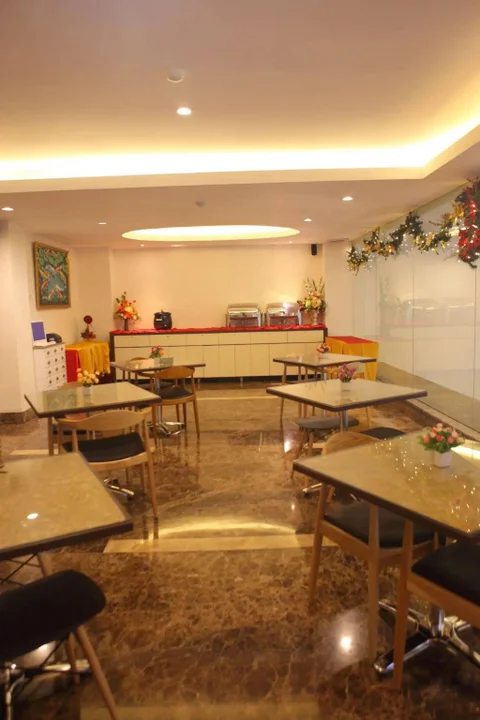 Макассар: Miko Hotel Makassar