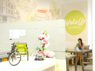 Джокьякарта: Wakeup Homestay - Hostel