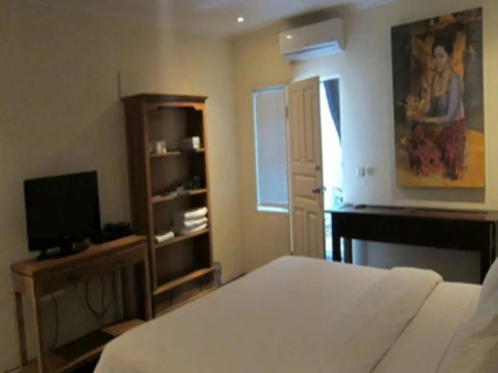 Гили Аир: Scallywags Mango Motel