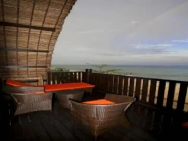 Гили-Мено: Meno Mojo Beach Resort