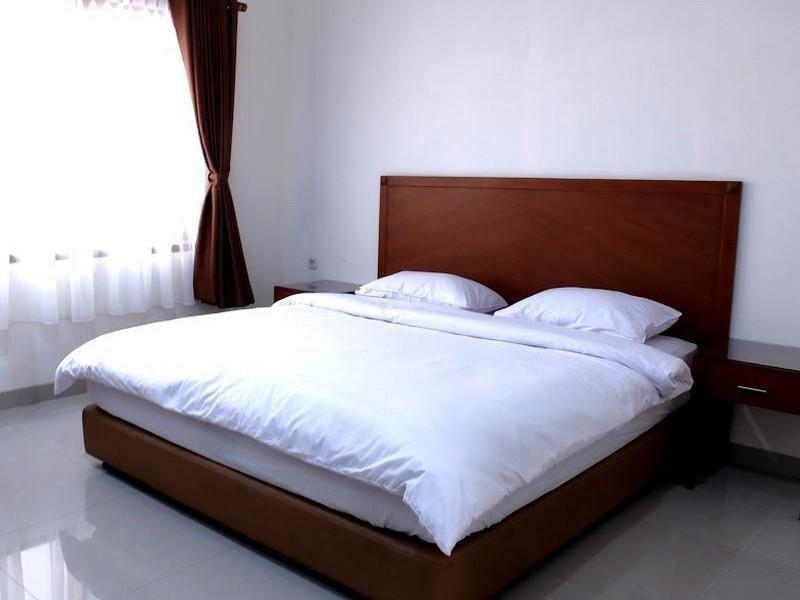 Бандунг: Frances Hotel