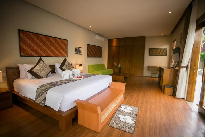 Таро: Senetan Villas and Spa Resort