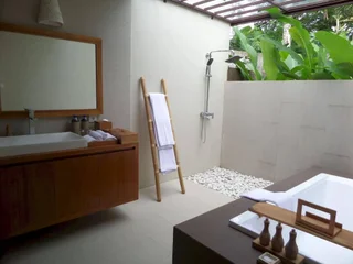 Таро: Senetan Villas and Spa Resort