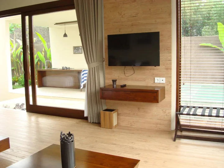 Таро: Senetan Villas and Spa Resort