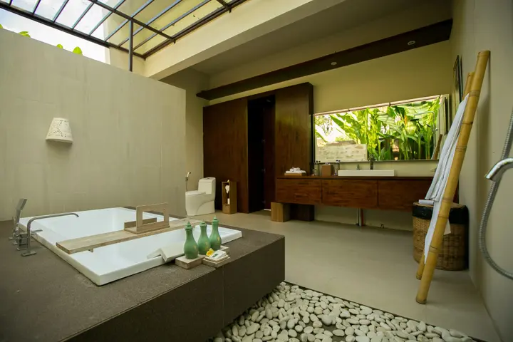 Таро: Senetan Villas and Spa Resort