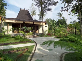 Таро: Senetan Villas and Spa Resort