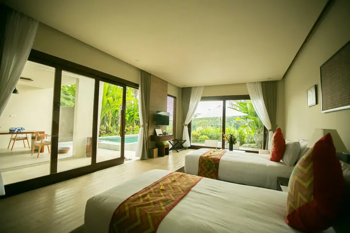 Таро: Senetan Villas and Spa Resort