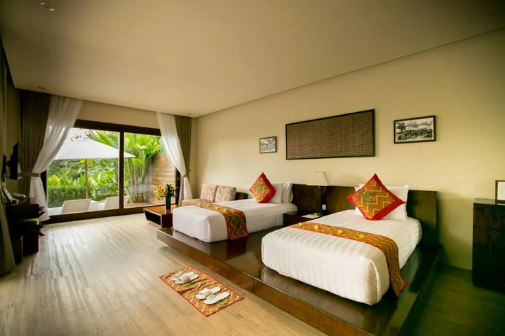 Таро: Senetan Villas and Spa Resort