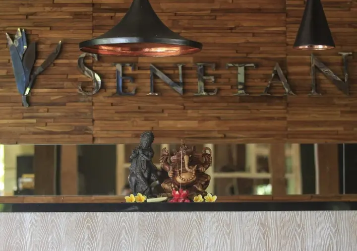 Таро: Senetan Villas and Spa Resort