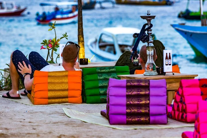 Гили Траванган: Pesona Beach Resort & Spa